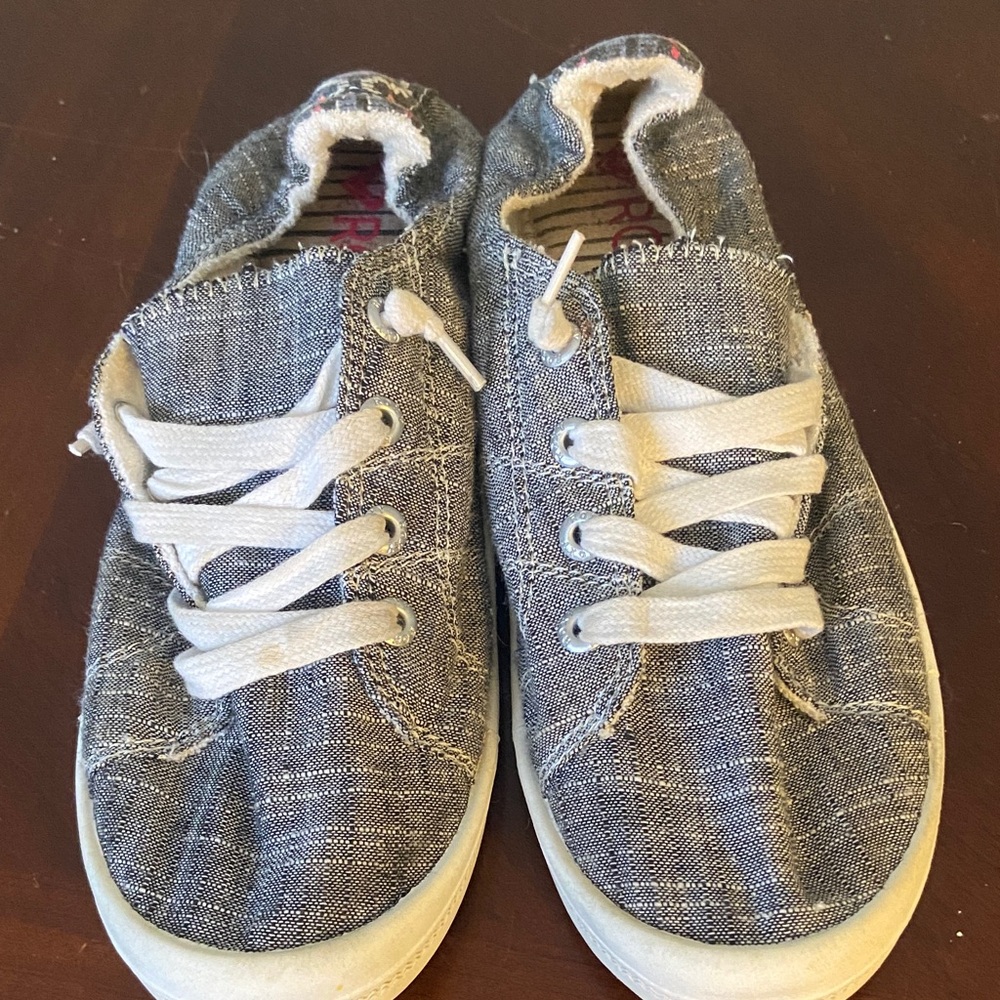 Roxy Stylish Gray Kids Shoes